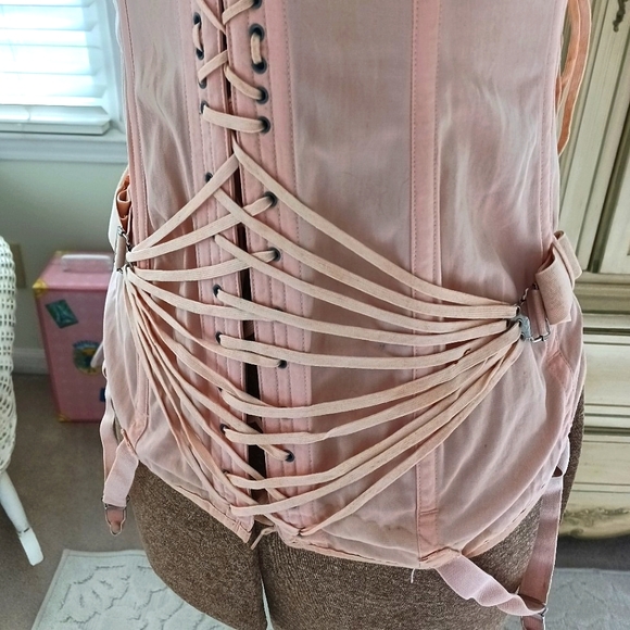 VINTAGE "CAMP" BALLERINA PINK FAN LACE UP CORSET! COTTON/ RAYON. UNWORN! - Picture 4 of 16
